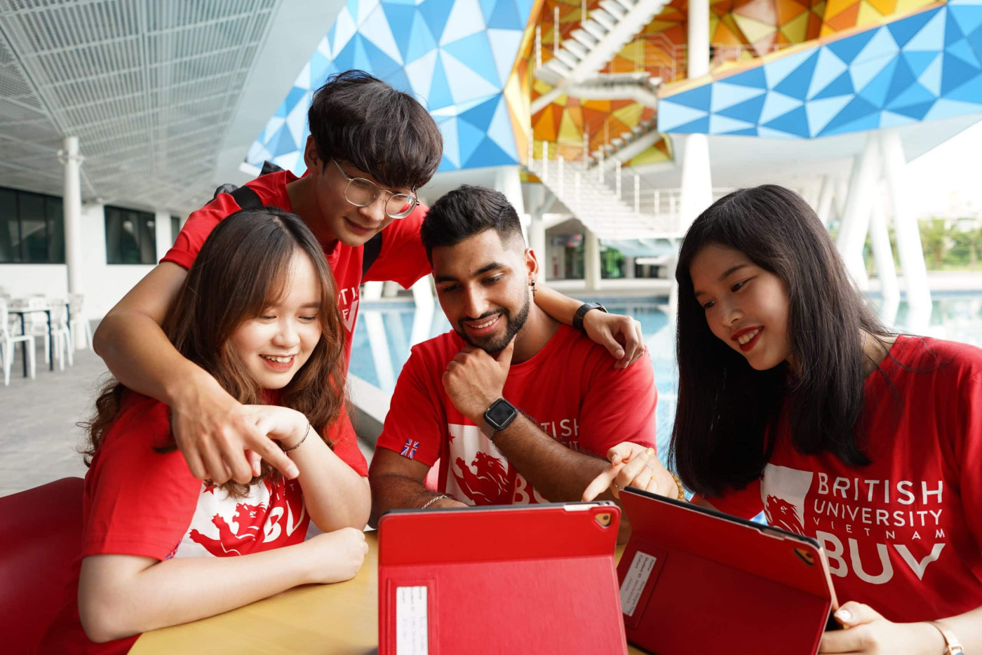 BUV nâng cao chiều sâu trí tuệ bằng cách phát triển khả năng phục hồi trong triết lý giáo dục