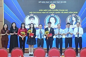 Học sinh Hà Nội giành ngôi Á quân ISEF với dự án xử lý môi trường